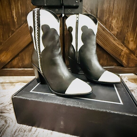 Lucchese Black & White Western Booties – Women’s 9.5 (Brand New, With Box) - Picture 2 of 10